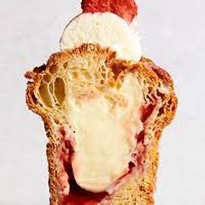 Strawberry cream cruffin roll
