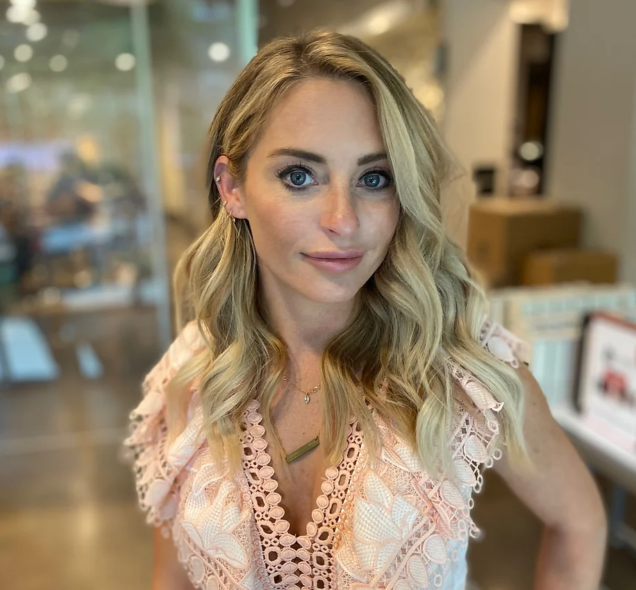 RACHEL VOSS.webp