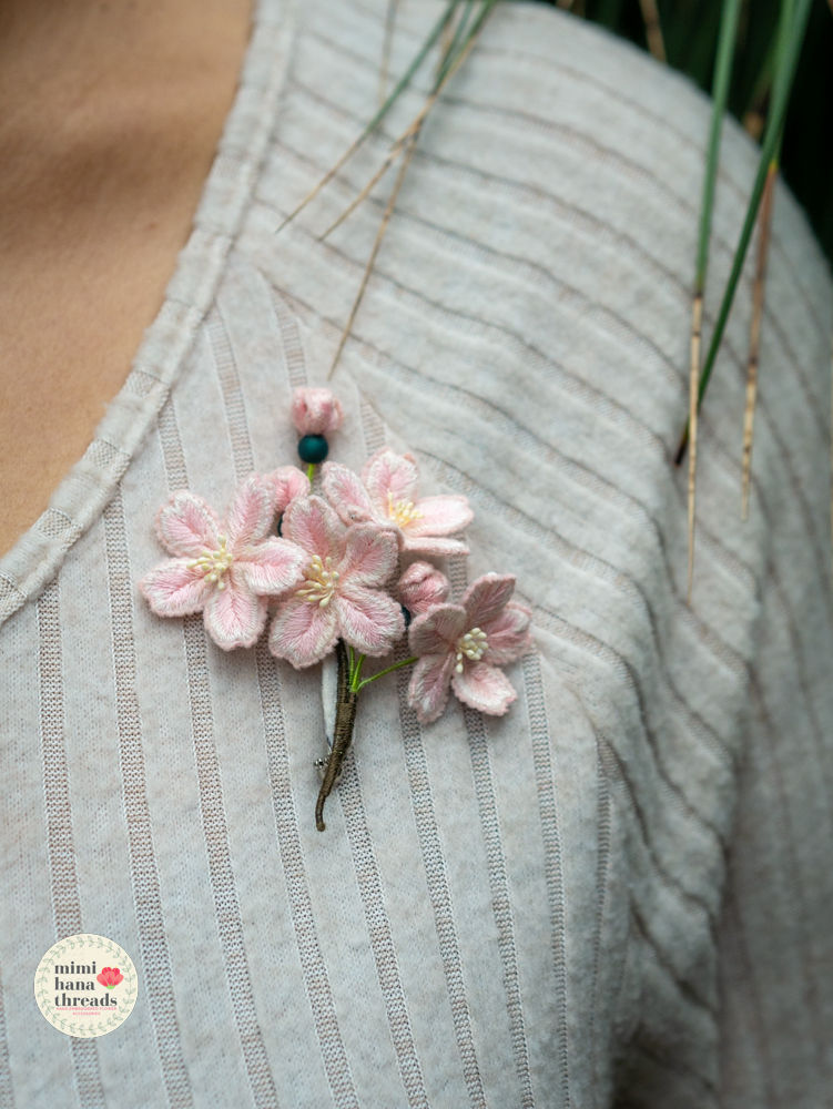 Thumbnail: Sakura Brooch with Four Blooms