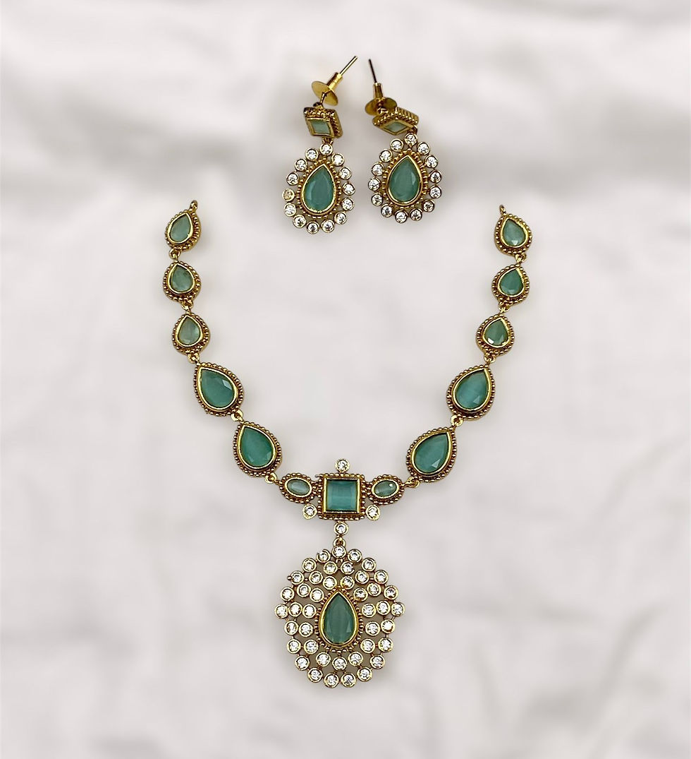 Thumbnail: Victorian necklace