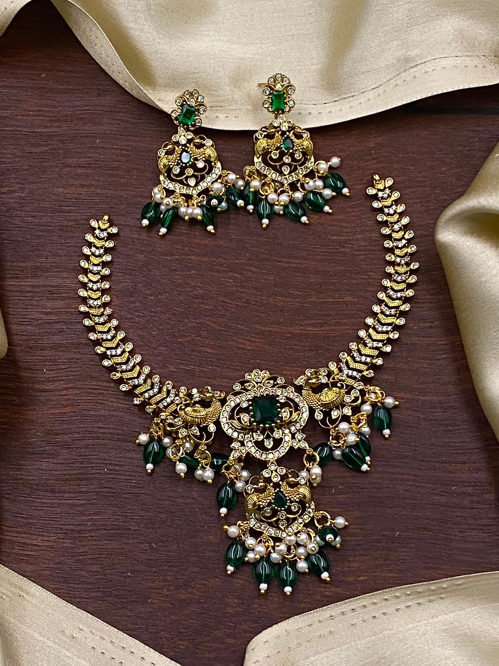Thumbnail: Peacock necklace 