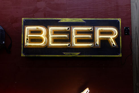 BEER SIGN BLACK + YELLOW