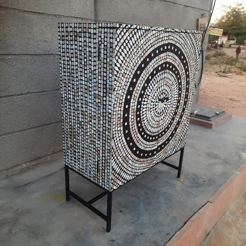 Thumbnail: Mother of Pearl Storage Cabin