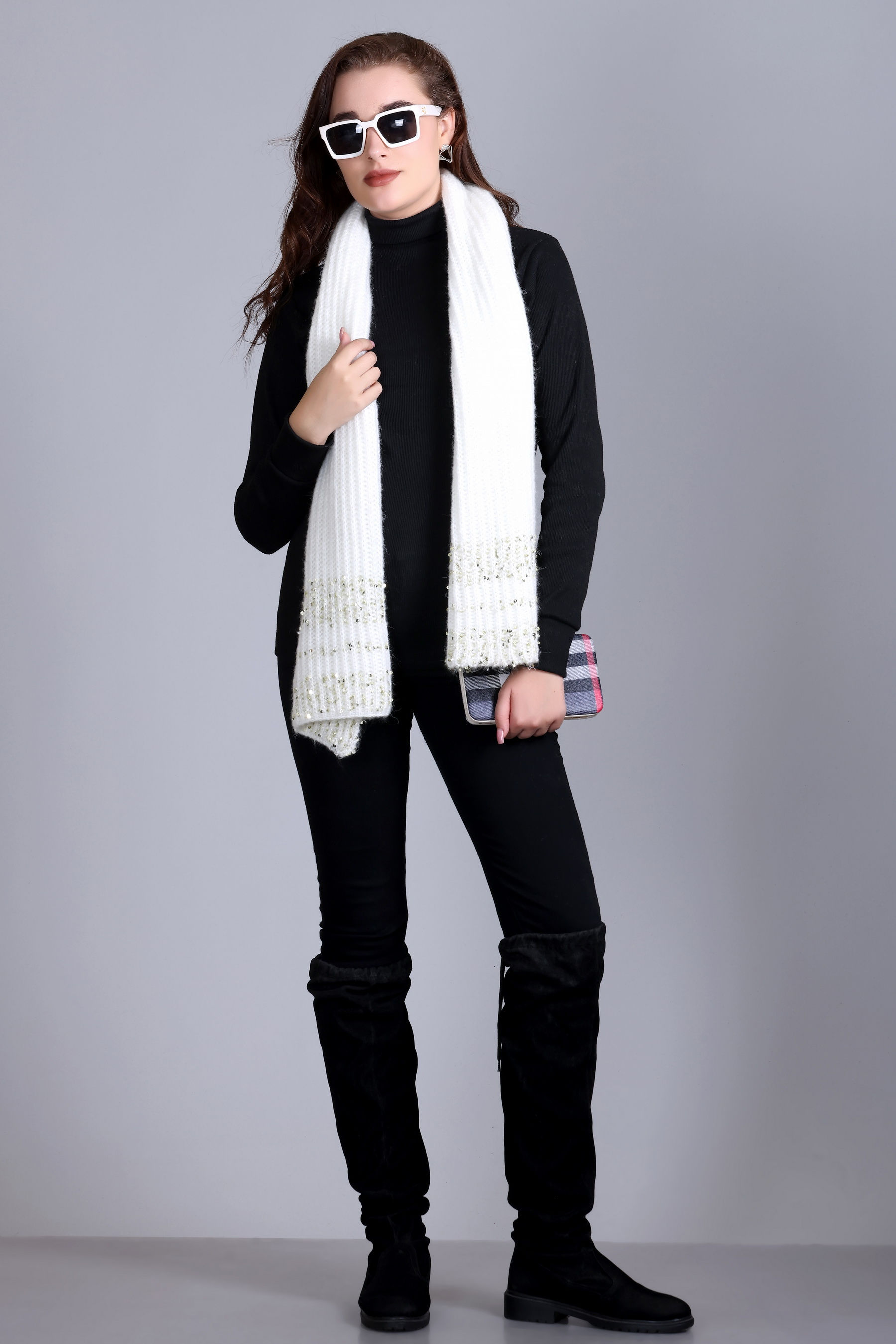 513's Women White Muffler