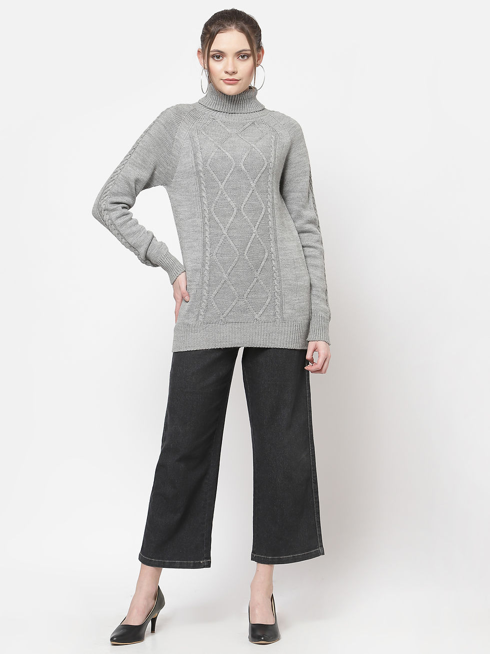 Thumbnail: 513 Women's Cable Knitted Grey Sweater