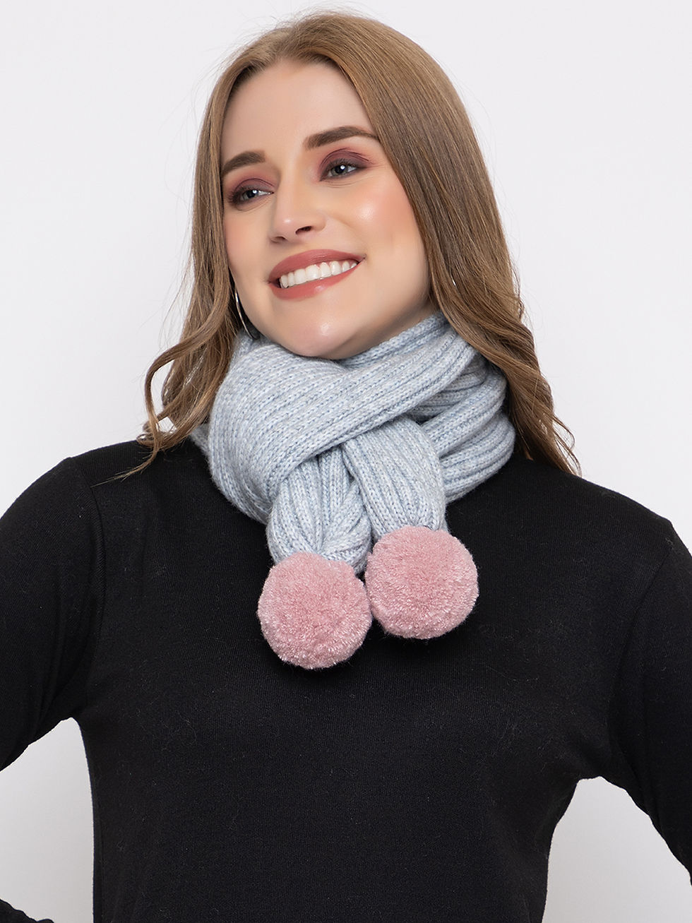 Thumbnail: 513 Women's Pom-Pom Muffler