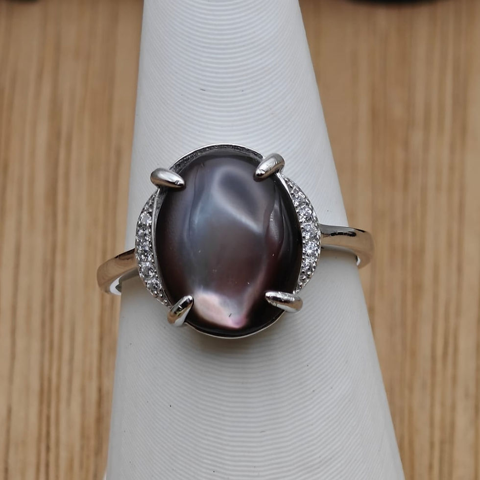 Miniature : Bague réglable en argent rhodié avec cabochon en nacre de Tahiti violette – Dawa Création- Vue de face Zoom