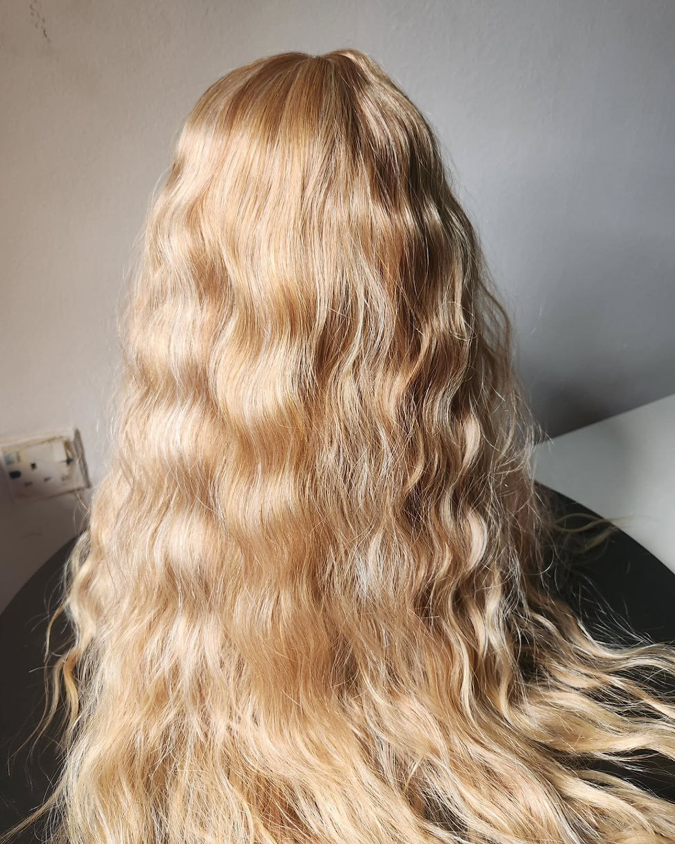 Thumbnail: Alex 30-inch wavy blonde/honey-blonde synthetic wig
