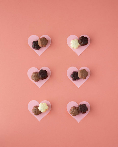 Fotografía Still life, de Anna Viñas, de los bombones de Chocolate Amatller para la campaña de San Valentín en Redes sociales.