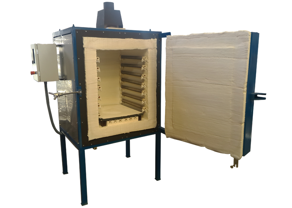 Horno eléctrico con una capacidad de 210Litros, para temple y revenido