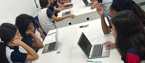 Cresce debate sobre uso ético da inteligência artificial na educação básica no Brasil