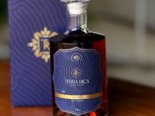 🥃🇧🇷 Cachaça Artesanal Premium: Curadoria, Cultura e Sabores do Brasil em um Só Lugar 🧀✨