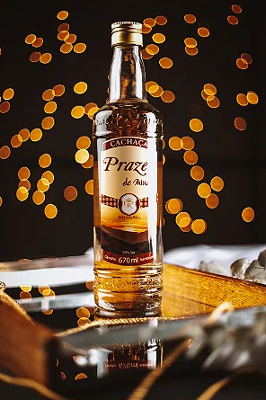 Miniatura: Cachaça Prazer de Minas Fina Carvalho Premium 2 anos 670ml