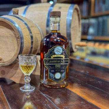 Miniatura: Cachaça Junckes Extra Premium Carvalho Envelhecida 5 Anos 700ml