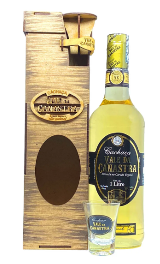 Miniatura: Kit Cachaça Vale da Canastra Premium Ouro 1 Litro com Copo Shot e Caixa MDF