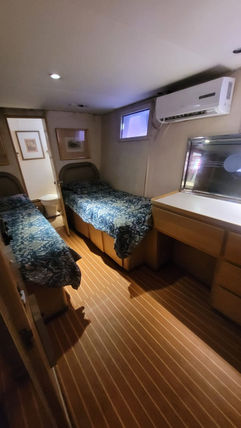 90ft Broward yacht party boat rental in Panama VIP in Panama bachelor trip