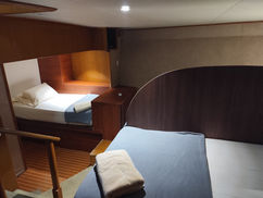 105ft Broward yacht for charter in Panama City, Panama - Isla Taboga, Pearl Islands