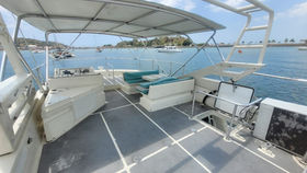 65ft Ferretti group party boat yacht charter in Panama