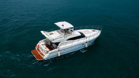 boat rentals in Panama yacht charter 48ft Azimut
