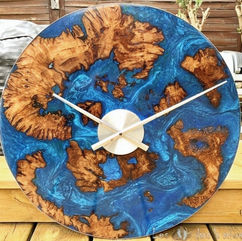 Horloge bois résine epoxy bleu océan