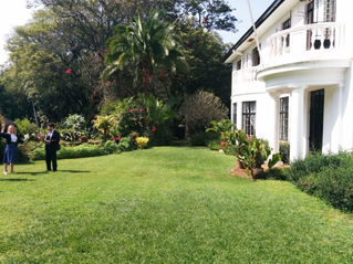 Visita a la residencia del Embajador