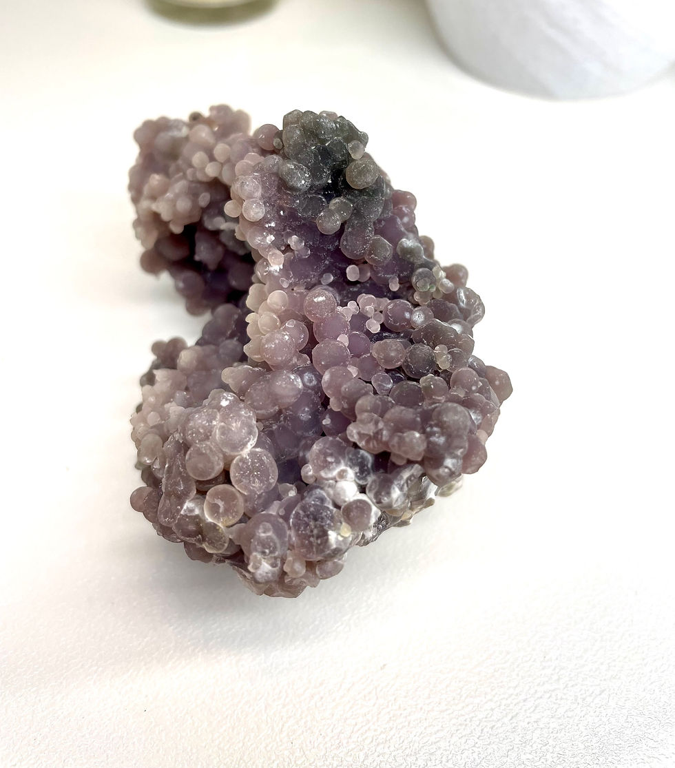 Thumbnail: Grape Agate specimen 