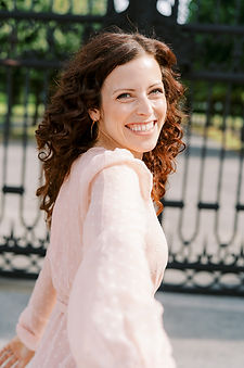 Hochzeitssängerin aus Wien, Niederösterreich, Hochzeitsmusik für Kirche und Standesamt, Lisi Dorn