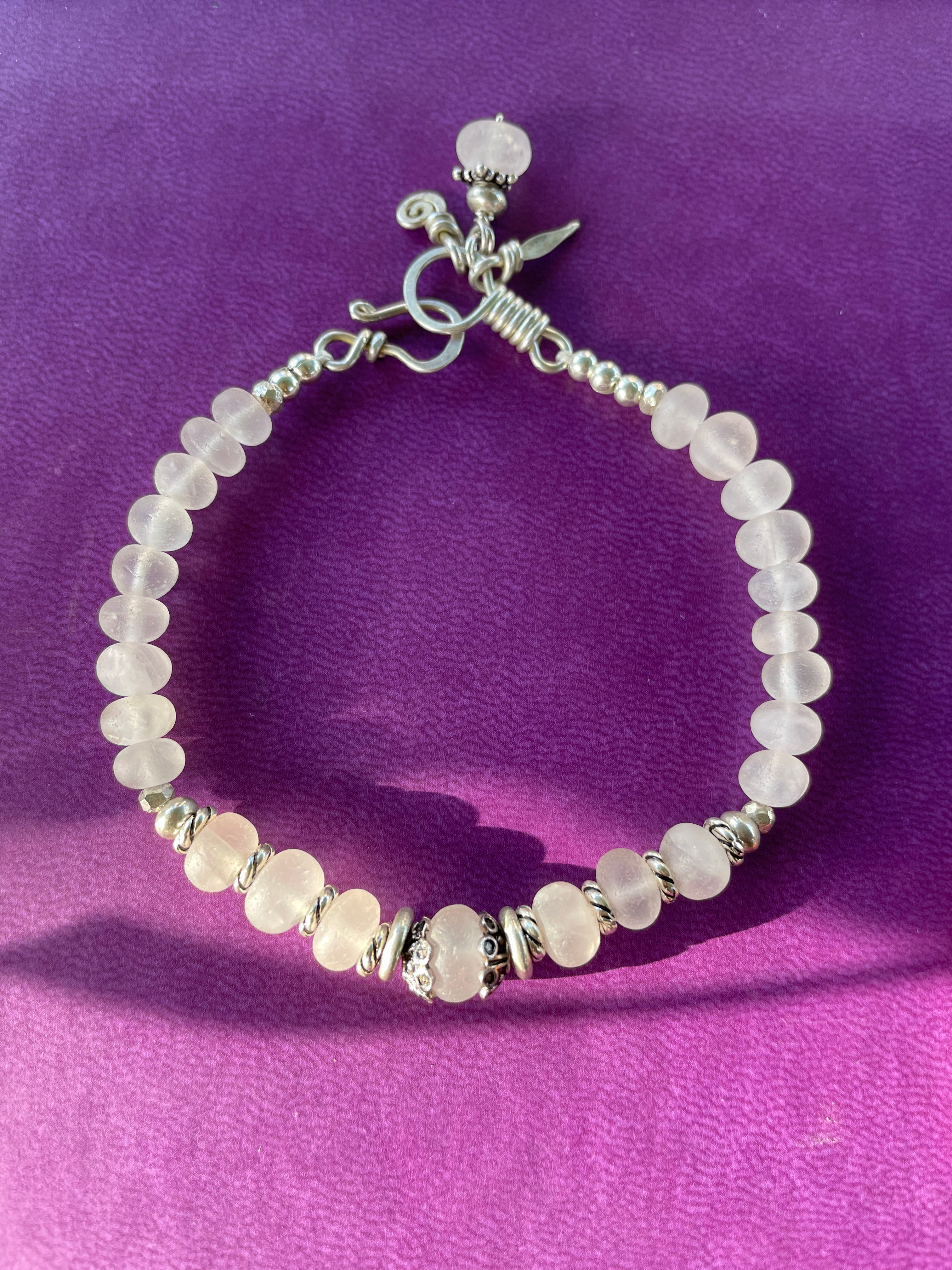 Bracelet Quartz roses bruts 