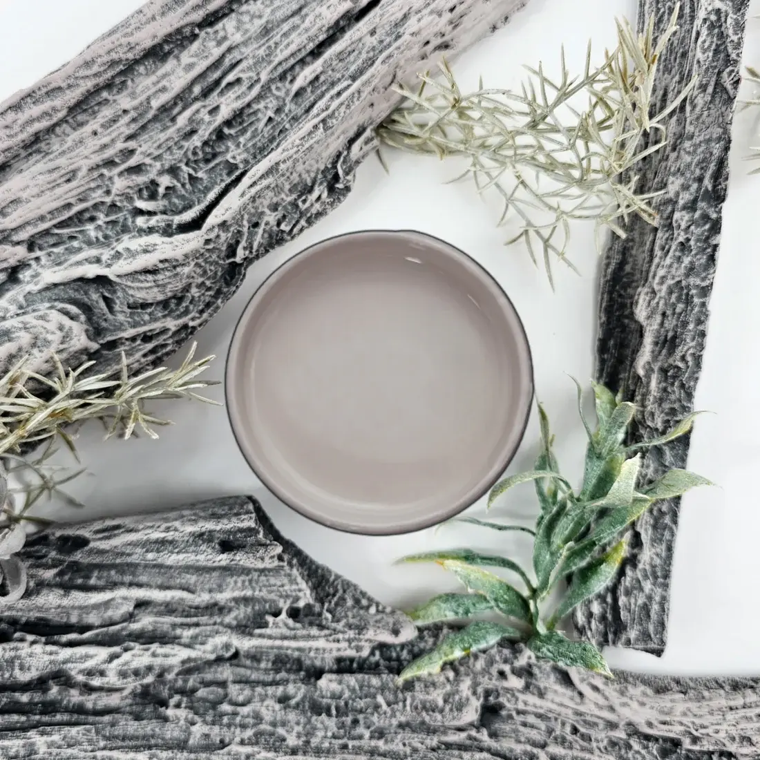 Mineral Paint Driftwood color swatch with weathered wood