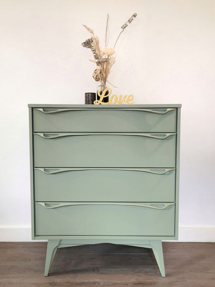 MCM dresser