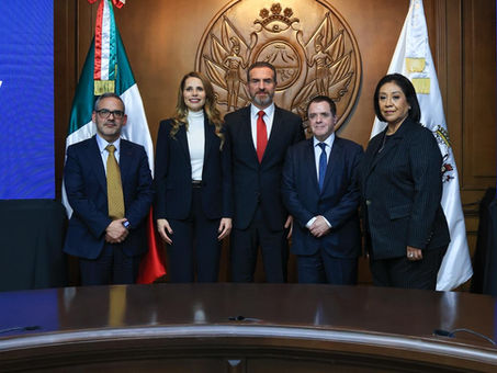 Entregan en Monterrey medalla al Mérito Dr. Carlos Canseco edición 2025