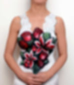 Body painting, a woman in a wedding dress holding a bouquet of flowers.