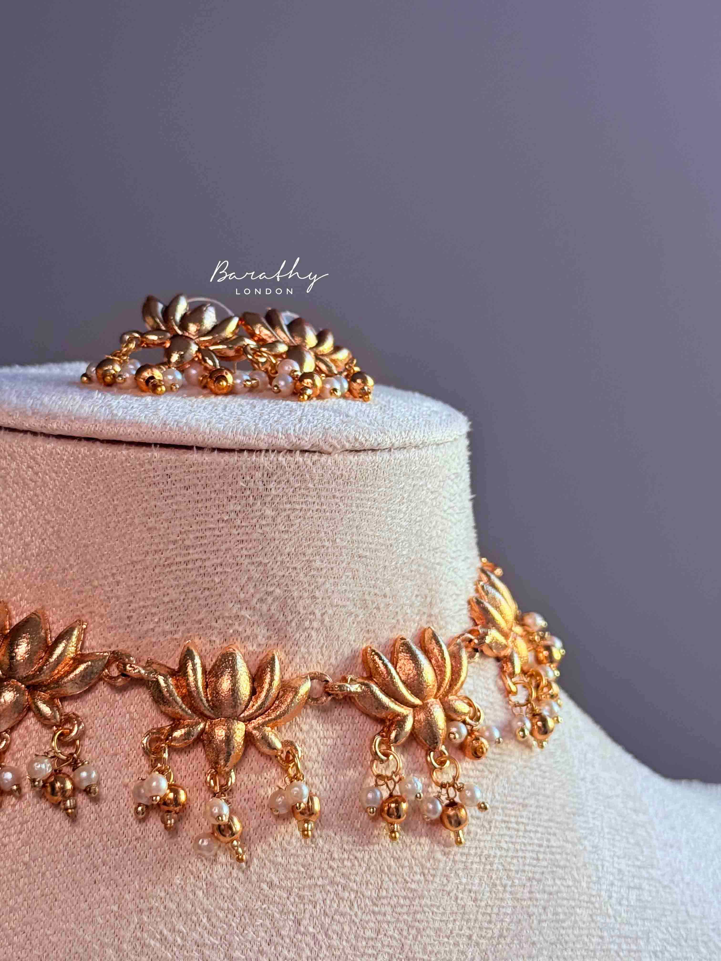 Gold Lotus Pearls Set
