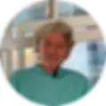 Portrait de Dr Marc Bonnel, chirurgien-dentiste utilisateur de l’assistant virtuel IA DentalCall