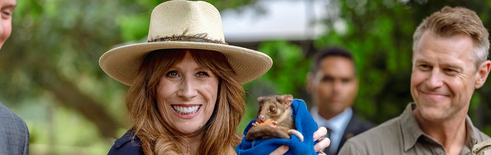 QOO_LT_EP3_D7_360_Queen Georgiana (Catherine Tate), Teddy (Rodger Corser)_edited