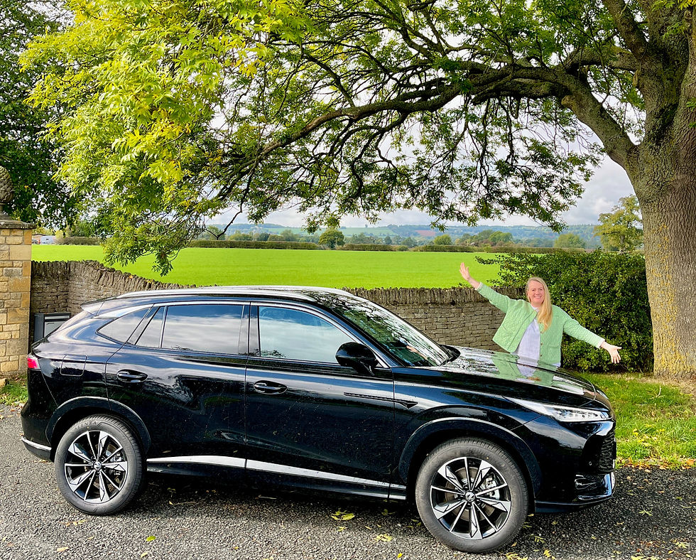 Half Day Cotswolds Tours with local guide Lucy, in their brand new vehicle perfect for exploring and driving down tiny country lanes. Ideal for couples & small groups.