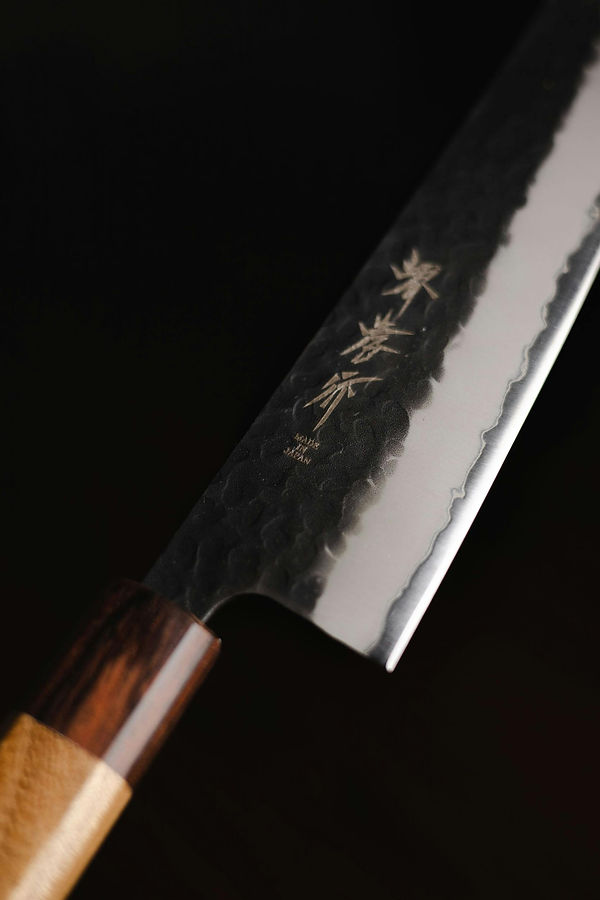 knife clos up.jpg