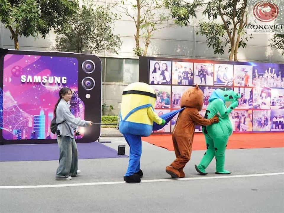 hình ảnh rong chơi của minion,ếch xanh và gấu nâu bị phạt