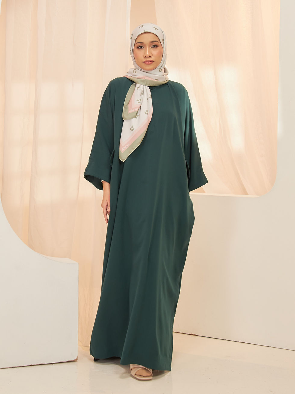 Thumbnail: Laika Kaftan