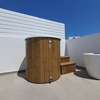 Cold tub 01.jpg