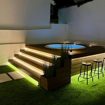 Hot tub 06.jpg