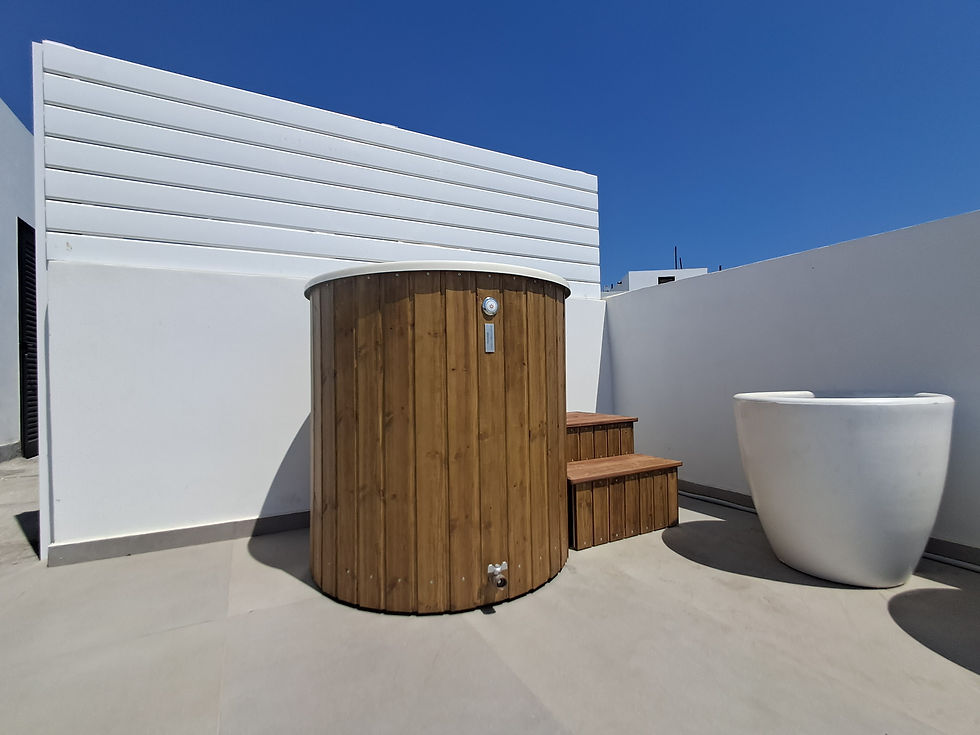 Thumbnail: 1 Person Plunge | Svalbard | 5 kW cooling unit