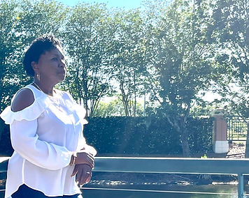 calm side view photo at park (2022_05_03 15_43_22 UTC).jpg