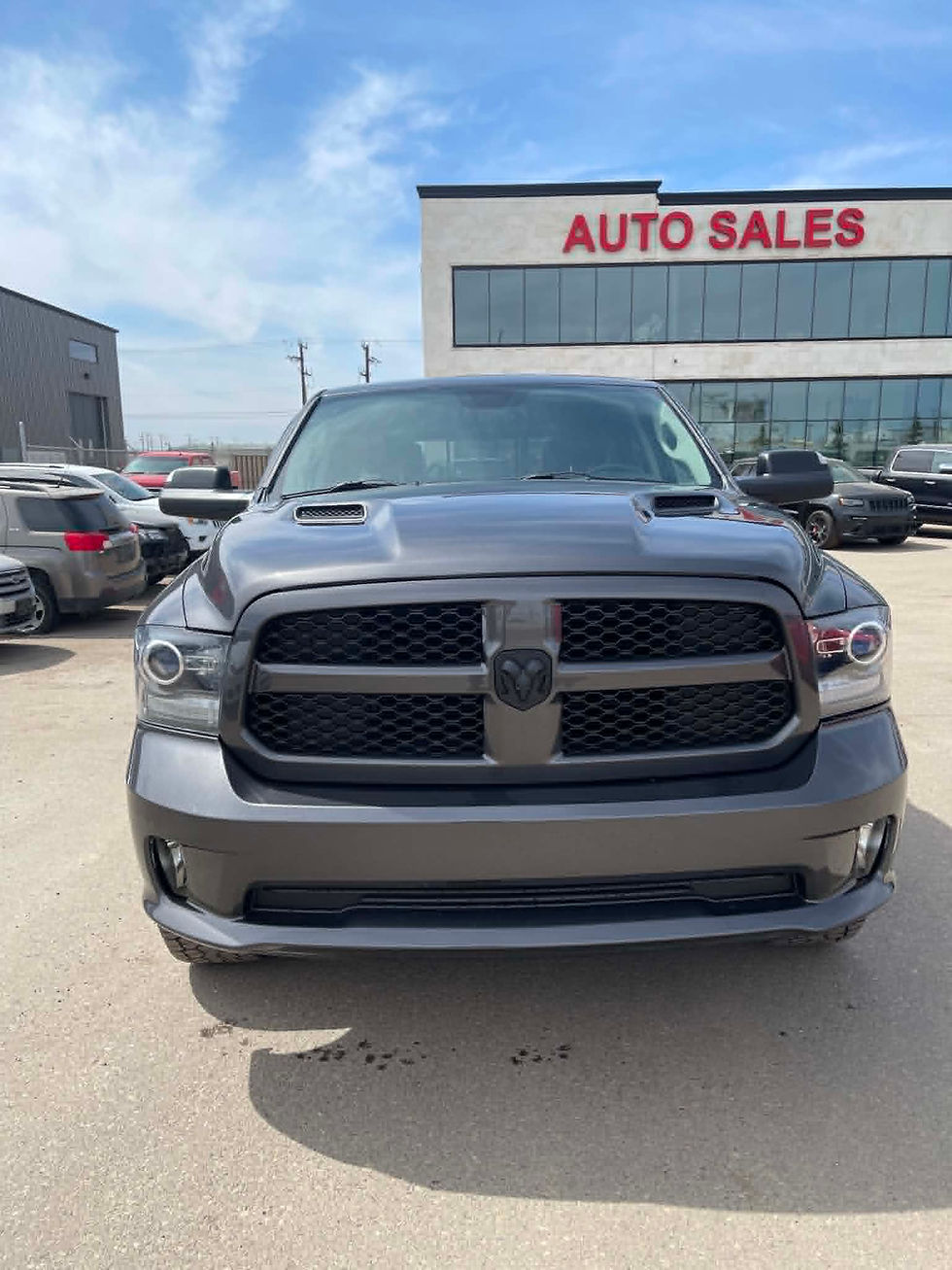 Thumbnail: 2015 Dodge Ram 1500 Sport 5.7L HEMI V8  8-Speed 4x4 Crew Cab  6.5f box