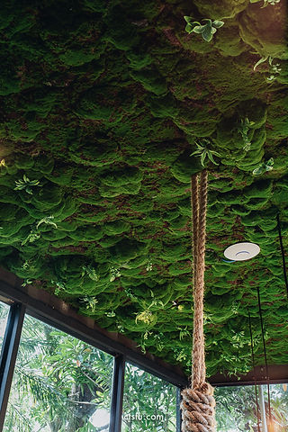 triple box cafe design