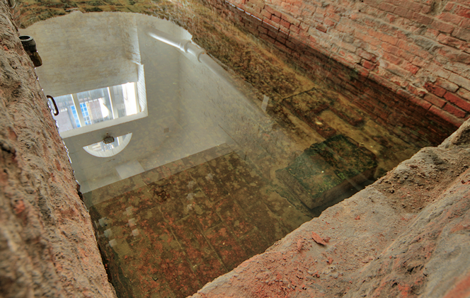 'Roman' Bath at the Strand