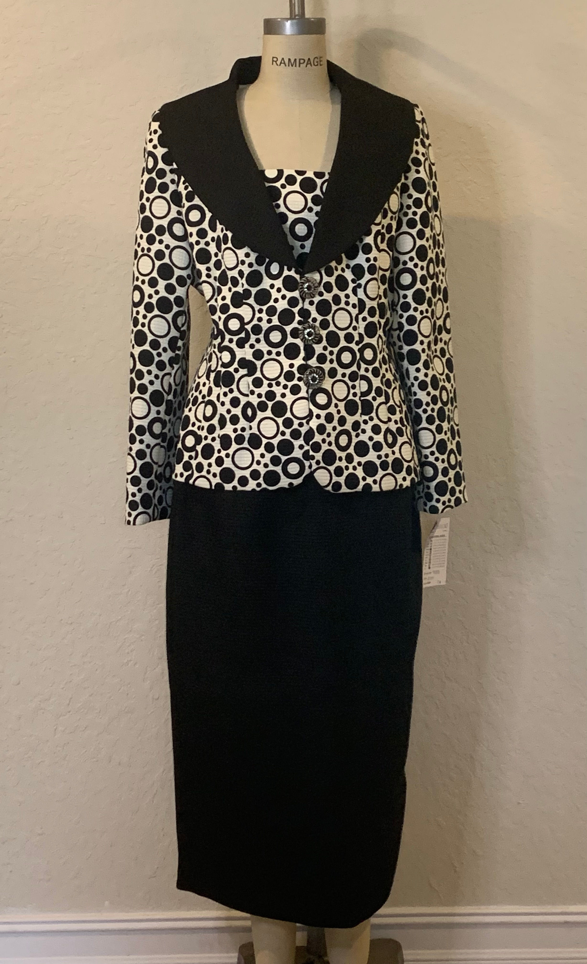 Lily and Taylor 7563