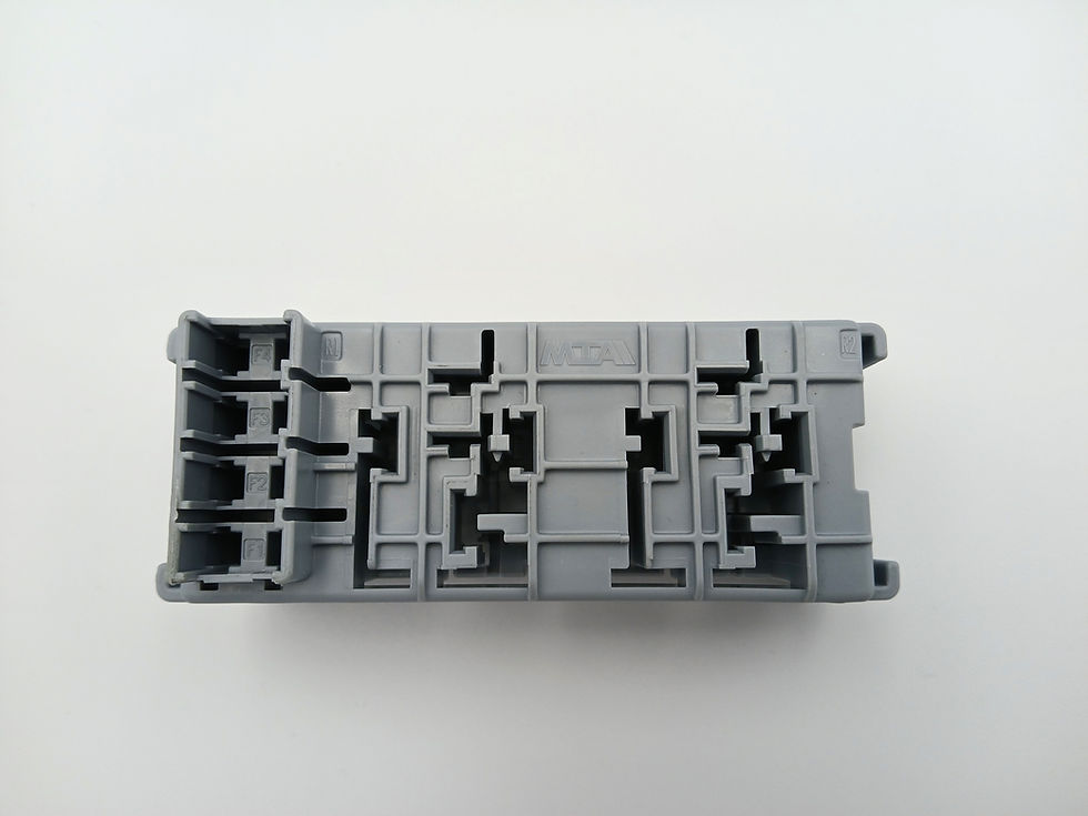 MTA Modular Fuse Box Module - 4 Mini Blade Fuses & 2 Standard Relays