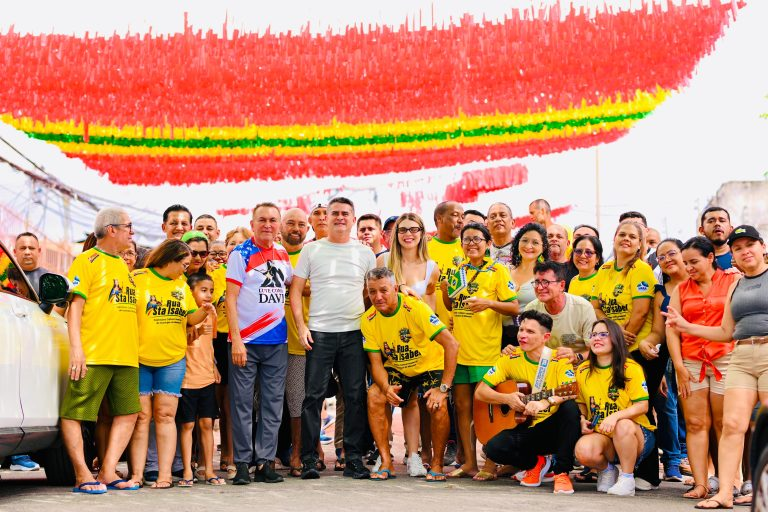 David percorre as ruas da Copa e ressalta fenômeno manauara como exemplo de organização espontânea