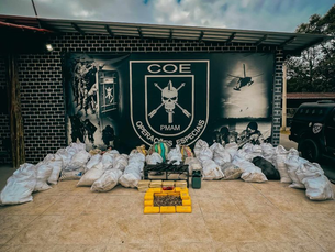 Polícias fazem mega apreensão de drogas e armas nas proximidades de Manacapuru